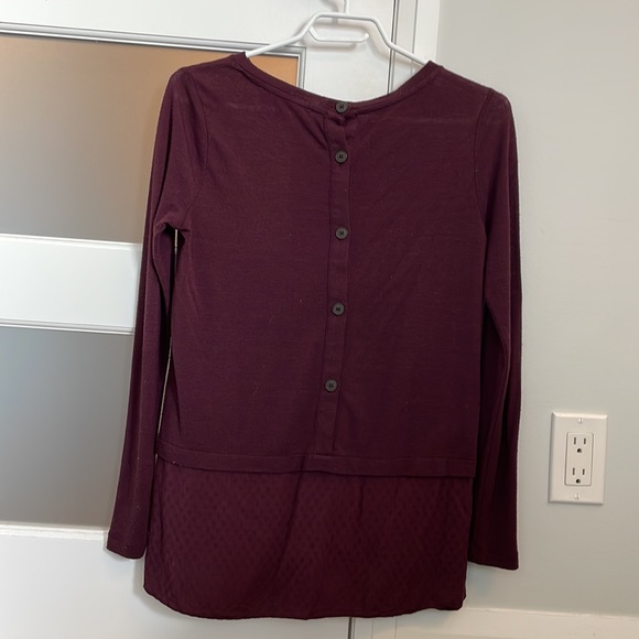 Ann Taylor Loft top - Picture 2 of 4